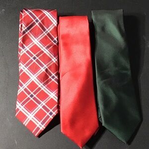 Bundle of 3  Red and Green Tie Set